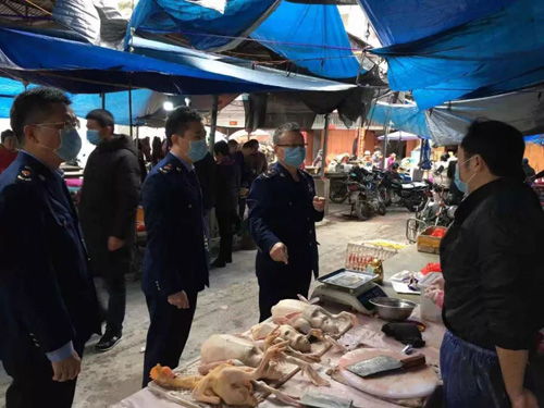 福建市場(chǎng)監(jiān)管人全力履職，筑牢食用農(nóng)產(chǎn)品批發(fā)領(lǐng)域抗疫防線